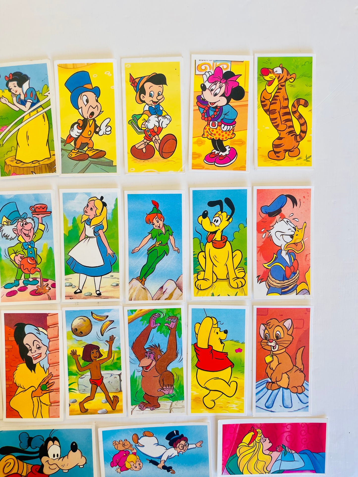 Brooke Bond Set of 25 Magical World of Disney Cards - 1989